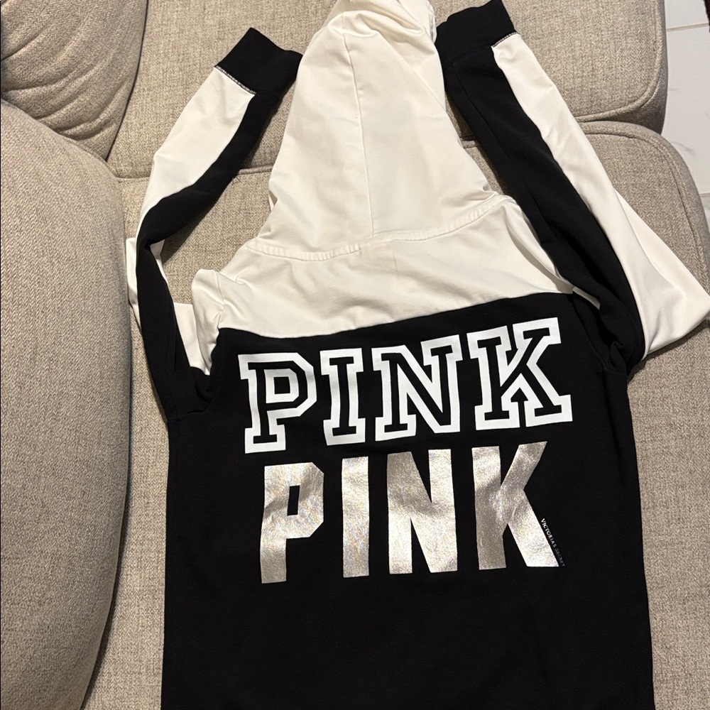 PINK Victoria's Secret Black and White Hoodie - Picture 4 of 6